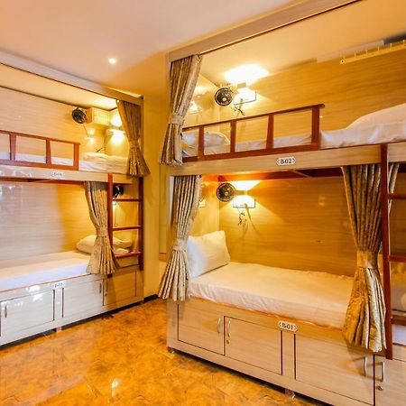 Hygeinic Airport Dormitory Near By Bom Ostello Bombay Esterno foto