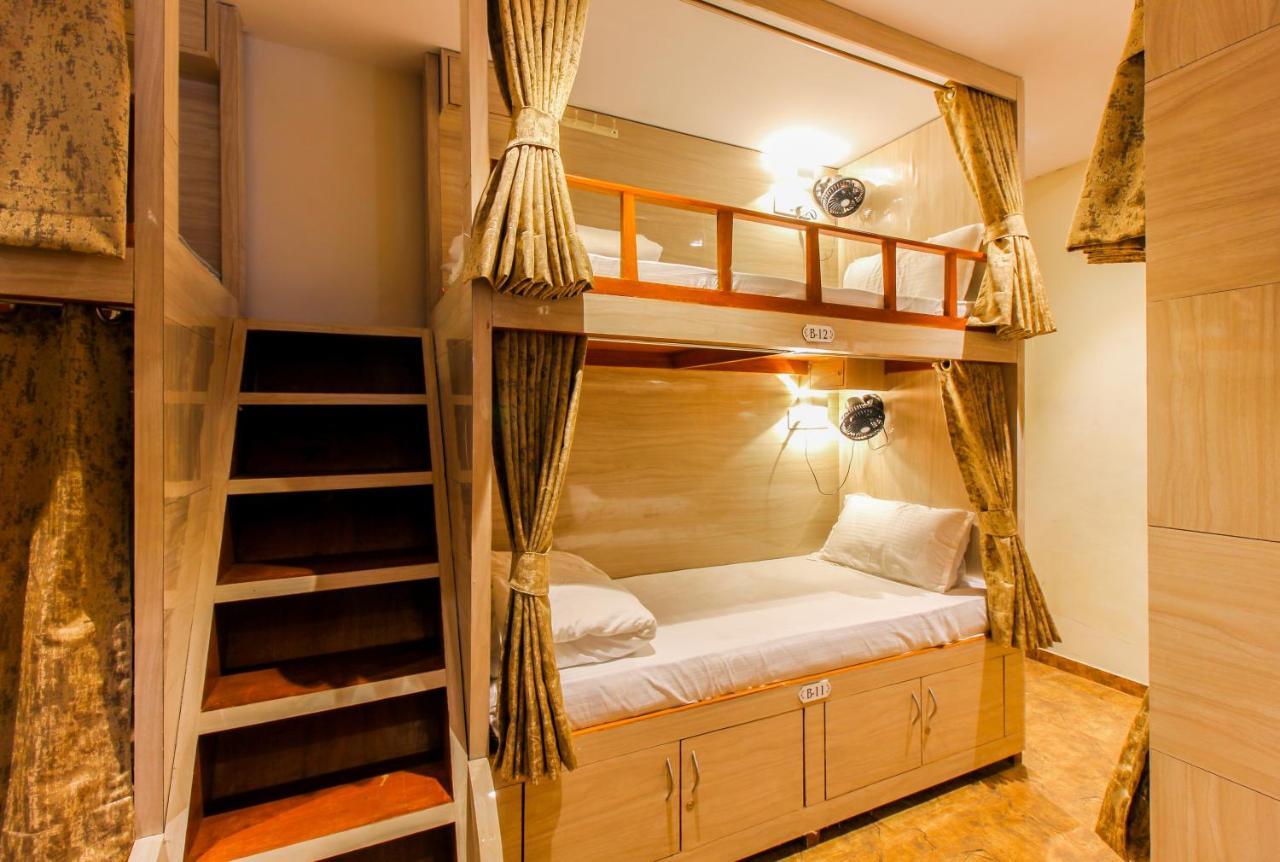 Hygeinic Airport Dormitory Near By Bom Ostello Bombay Esterno foto