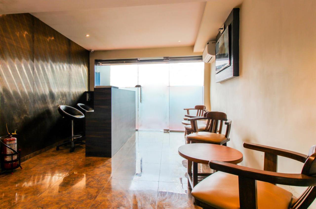 Hygeinic Airport Dormitory Near By Bom Ostello Bombay Esterno foto