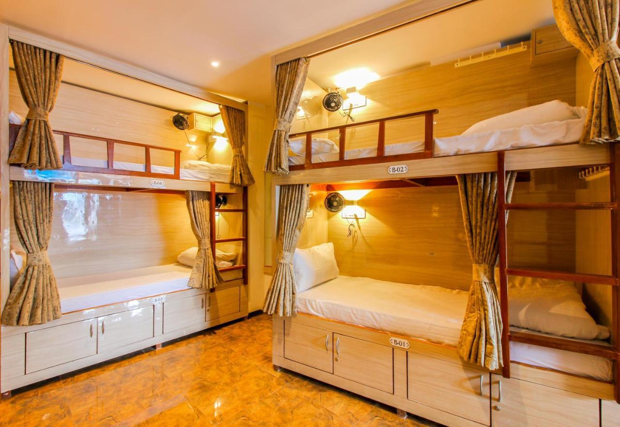 Hygeinic Airport Dormitory Near By Bom Ostello Bombay Esterno foto